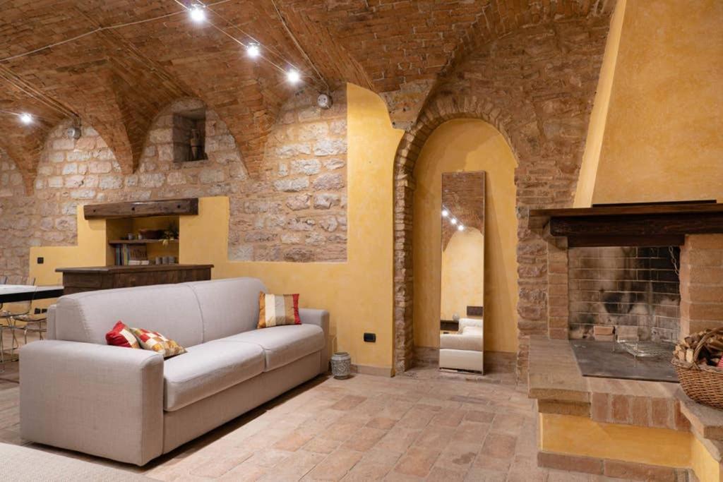 Another Brick In The Vault Spello Buitenkant foto